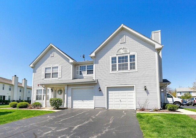Building Photo - 2544 Dickens Dr