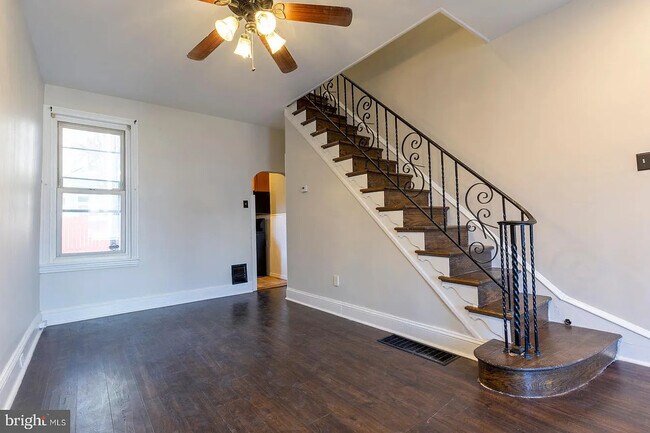 Photo - 2016 N Howard St