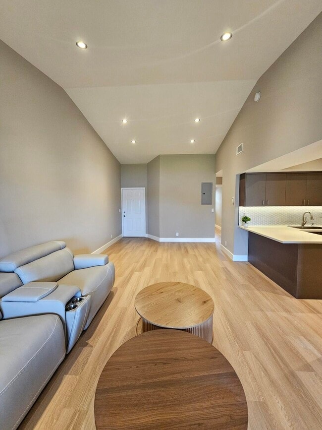 Photo - 3190 Leewood Terrace Unidad L203