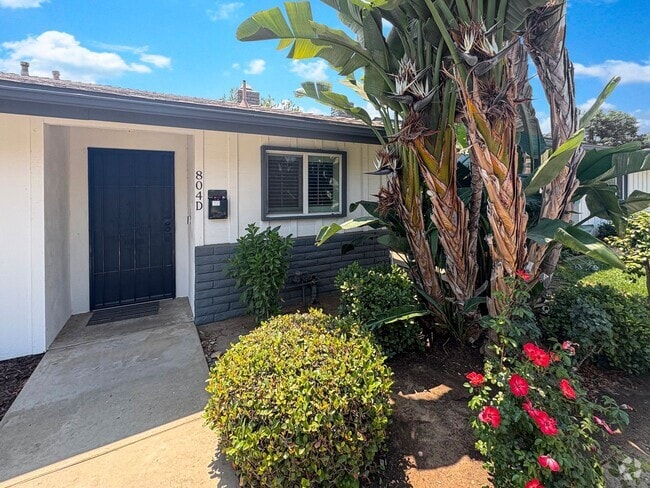 Building Photo - Beautifully Maintained 2B/2BA in Central E... Unit D Rental