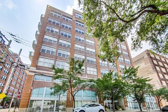 Photo - 933 W Van Buren St Unidad 616 Rental