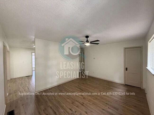 Charming South East OKC Home AVAILABLE FOR IMMEDIATE MOVE IN!