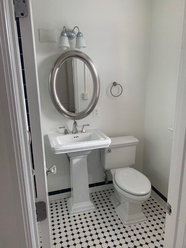 Photo - Claridge House Apartments