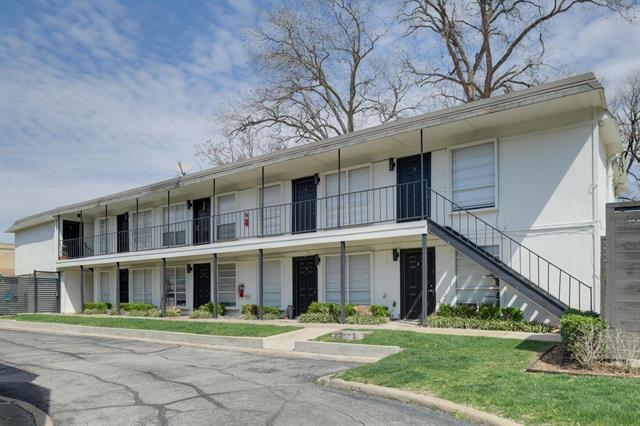 Building Photo - 2816 Throckmorton St Unit 3