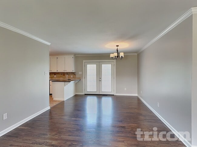 Photo - 137 Deercroft Dr