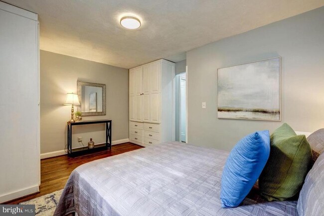 Photo - 3901 Fulton St NW Unidad 203