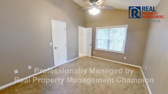 Photo - 811 Grathwol Dr