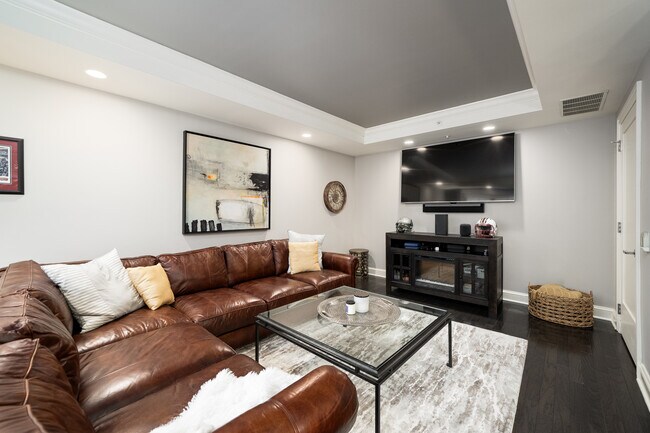 Living Room - 40 W Park Pl Unidad 404