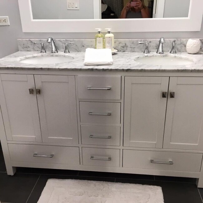 Photo - 6052 W Miami Ave Unit 1