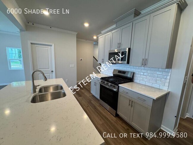 Photo - 6000 Shade Tree Ln