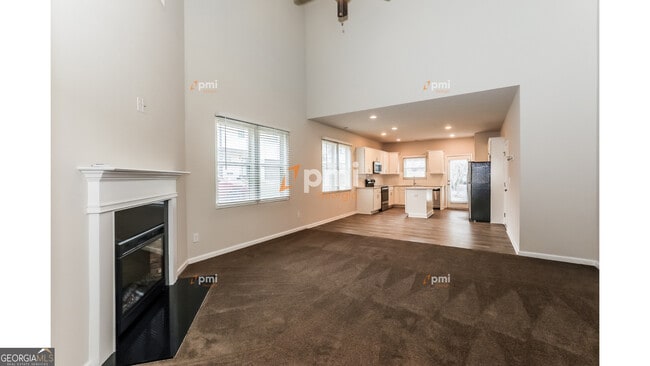 Photo - 3658 Madison St