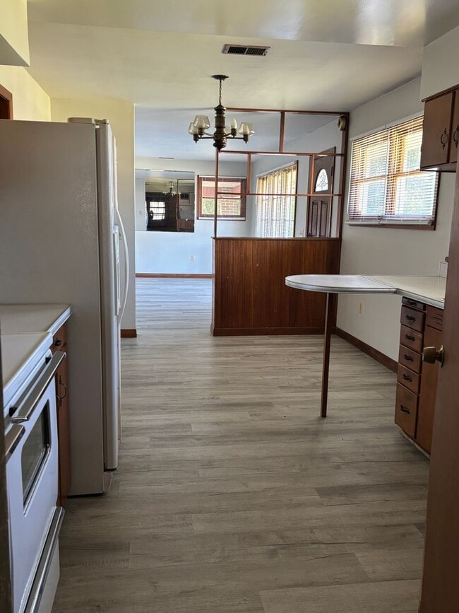 Photo - FOR RENT