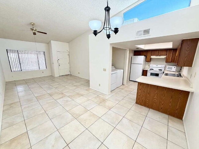 Photo - 13644 N Hamilton Dr Unit #2