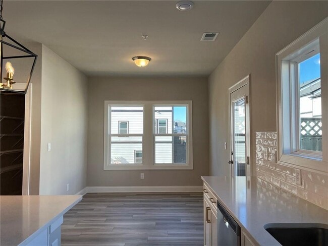 Photo - 431 Lincoln St