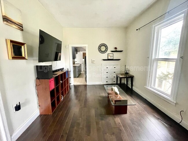 Photo - 213 W Vine St Unit 2