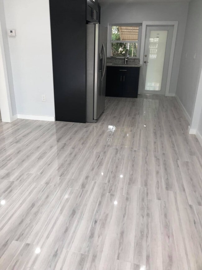 Photo - 634 SE 4th Pl