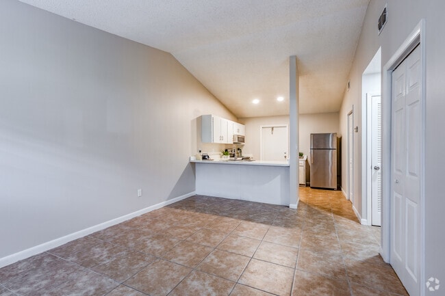 2 BR, 1 BA - 800SF - The Rhoads Apartments | 2 Bedroom Apartments in Leesburg, FL