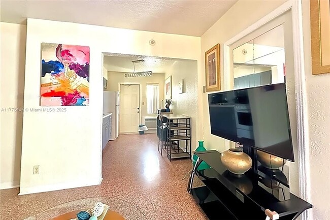 Photo - 1934 Madison St Unidad 3