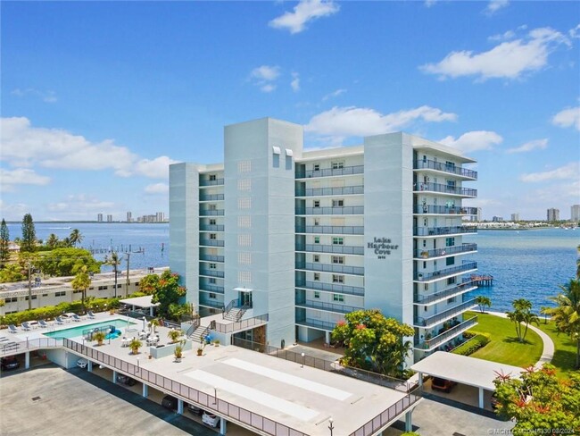 Photo - 3040 Lake Shore Dr Condominio Unidad 301