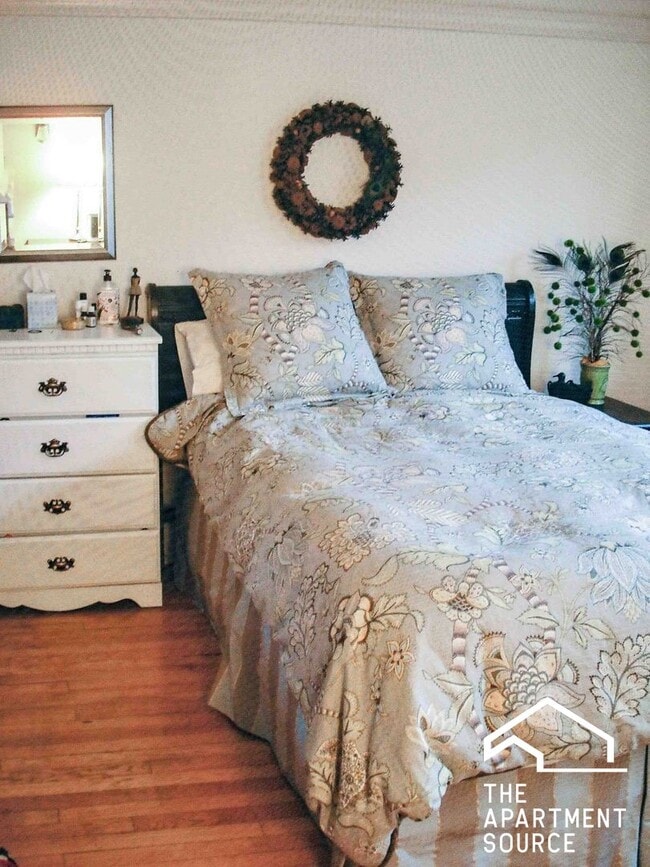 Building Photo - 638 W Arlington Pl Unit 51