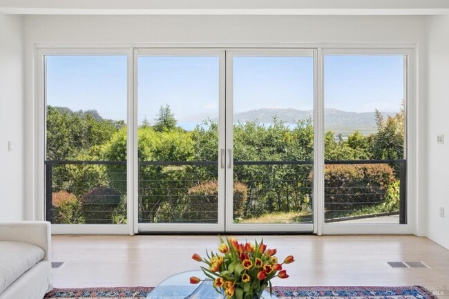 Photo - 325 Vía La Cumbre