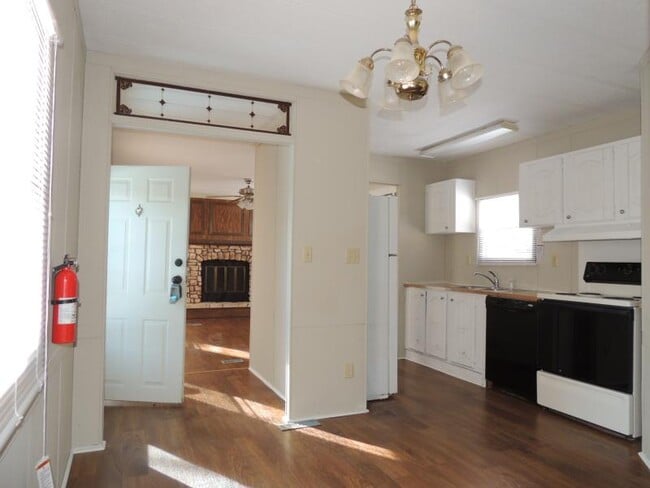 Photo - 965 Weems Chapel Rd