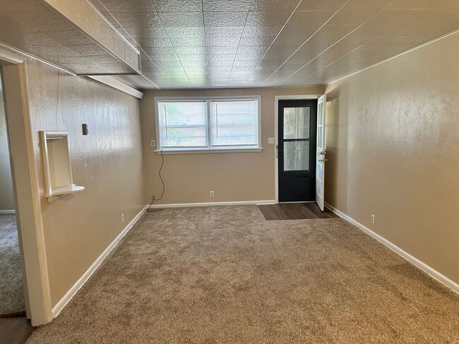 1885 Cherry Ct Unit C