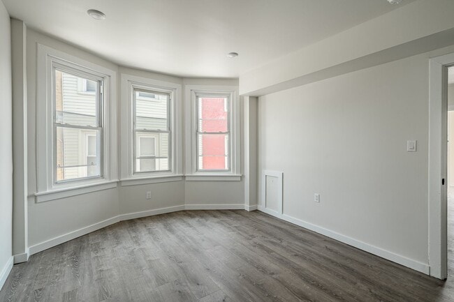 Photo - 324-326 Darby Rd-1R Unit 1R