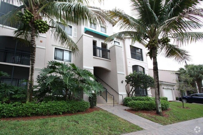 Building Photo - 2Bd /2Ba Condo with Stunning Lake Views!  ...