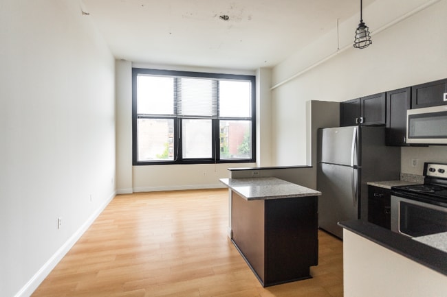 Building Photo - 4600 Woodward Ave Rental
