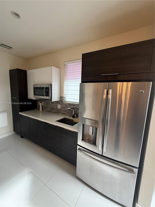 Photo - 10363 NW 63rd Terrace Unidad 1