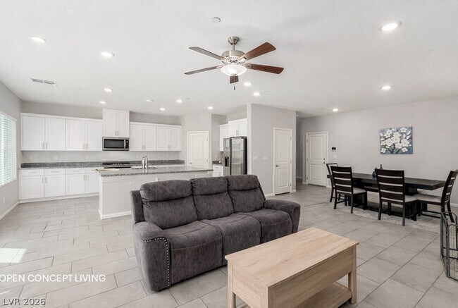 Photo - 330 Spring Dove Ave