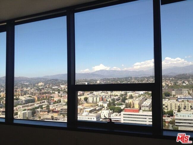 Photo - 1100 Wilshire Blvd Unit 1805