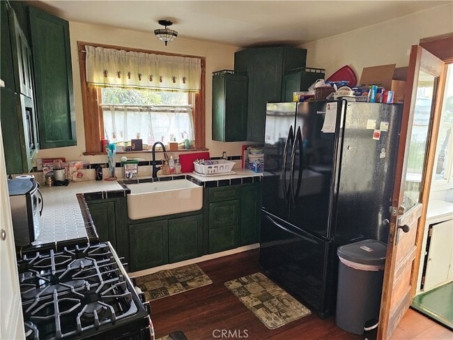 Photo - 1820 N Bush St