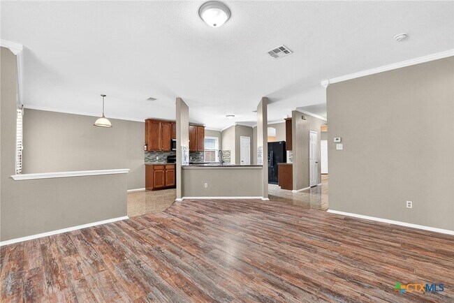 Photo - 6300 Taree Loop