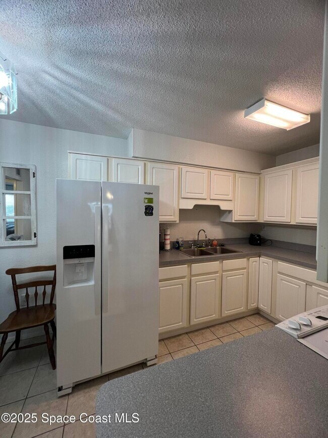 Photo - 190 E Olmstead Dr Unit F1