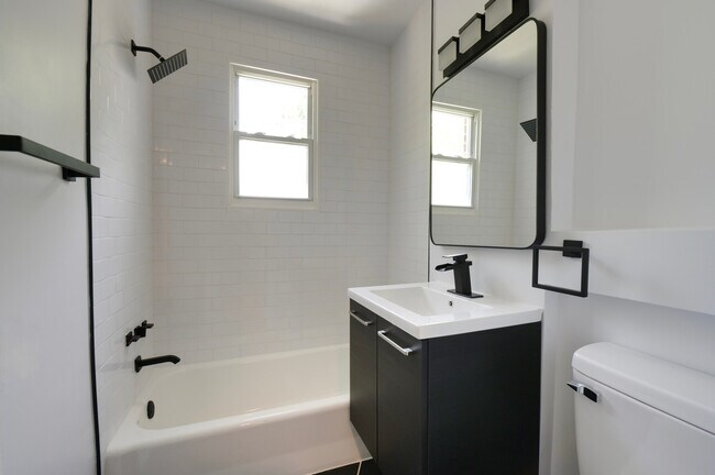 Photo - 1209 47th Pl NE