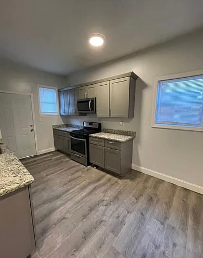 Photo - 164 Bridgham St Unit Apartment #1