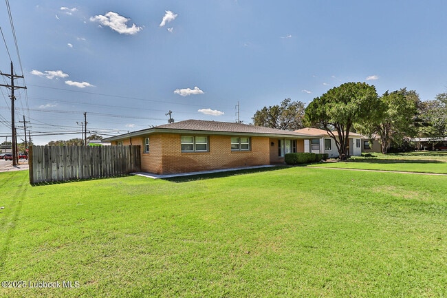 Photo - 2601 33rd St