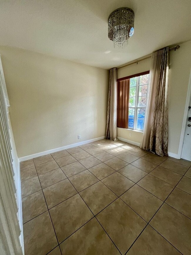 Photo - 3161 NW 33rd St