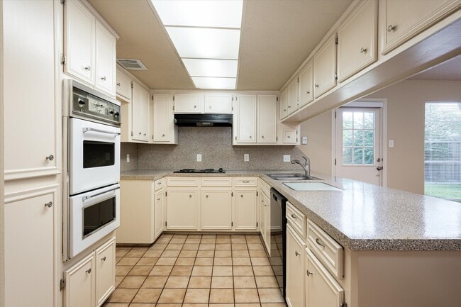 Photo - 9306 Sanford Rd