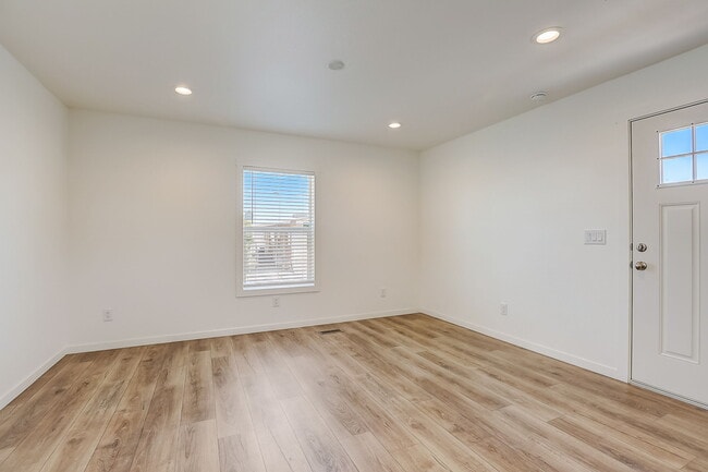 Photo - 3139 E Sahara Ave