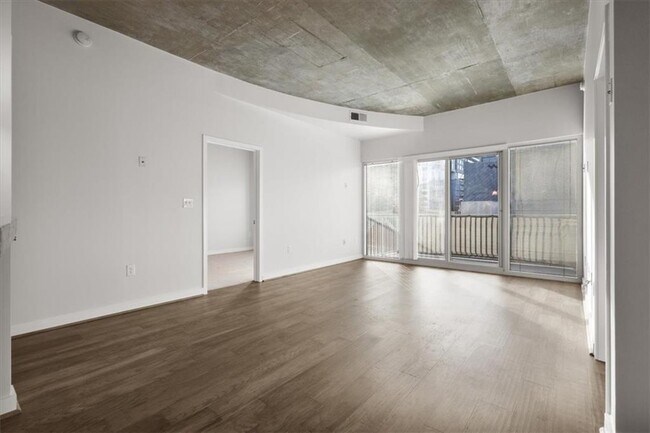 Photo - 250 Pharr Rd NE Unit 309