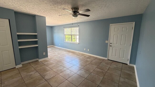 6321 Lenawee St Unit 6321 Lenawee Street Apt C3