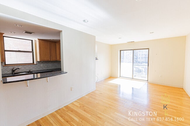 Photo - 96 Gainsborough St Unidad 206A