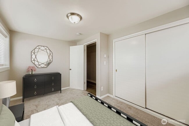 Photo - SHORT TERM ONLY Private Oasis Near Green L...