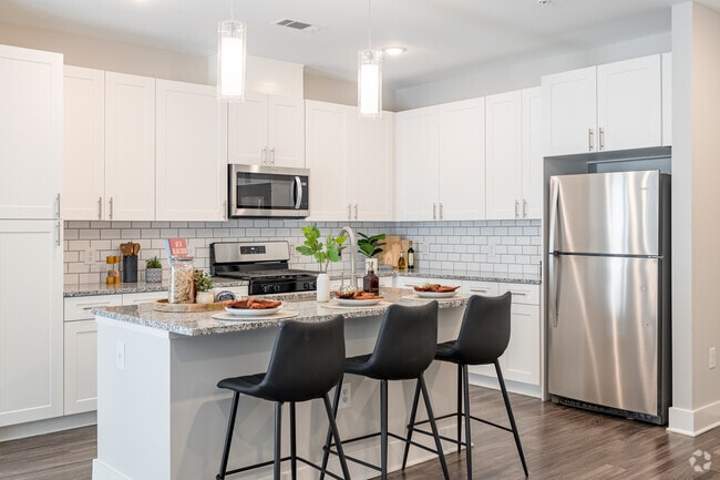 2BR, 2BA - 1,074SF