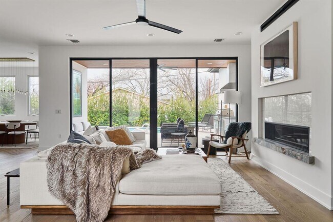 Photo - 2113 Ann Arbor Ave