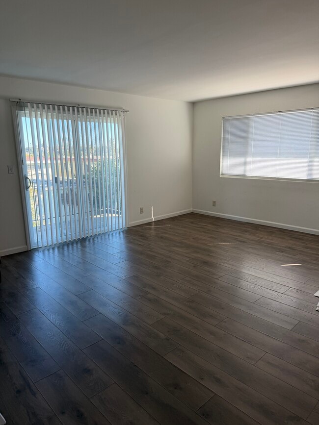 Building Photo - 3720 Loma Vista Ave Unit Loma Vista