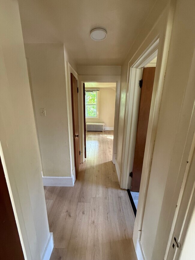 2718 Bedford St Unit 2718 1/2